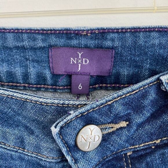 NYDJ Lift & Tuck Blue Jeans - Picture 3 of 4